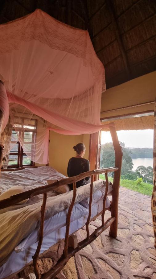 Lake Nyamirima Cottages Fort Portal Экстерьер фото