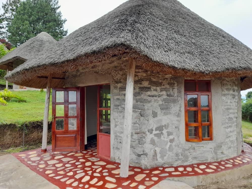 Lake Nyamirima Cottages Fort Portal Экстерьер фото